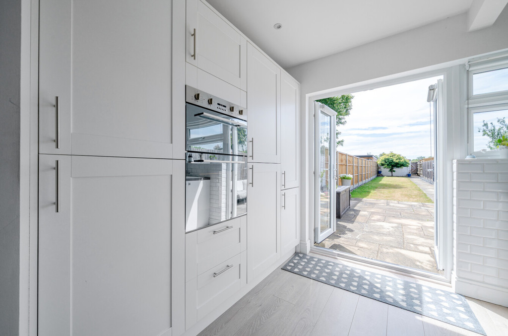 3 bed terraced house for sale in Shirley Avenue, Bexley, DA5 3AY  - Property Image 6
