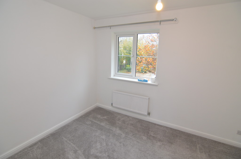 2 bed terraced house to rent in Larch Grove, Sidcup  - Property Image 12