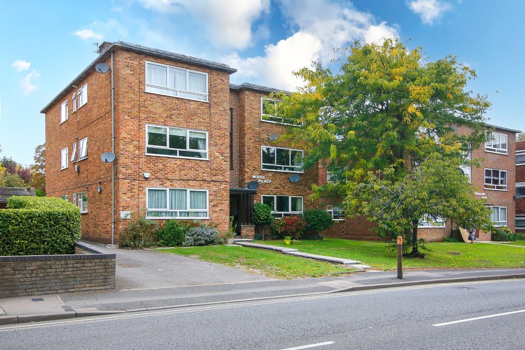 2 bed flat for sale in Chislehurst Road, Sidcup  - Property Image 1