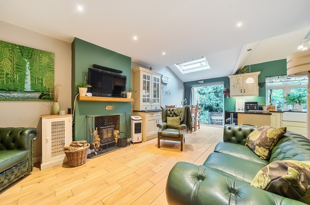 3 bed semi-detached house for sale in Old Farm Avenue, Sidcup  - Property Image 4