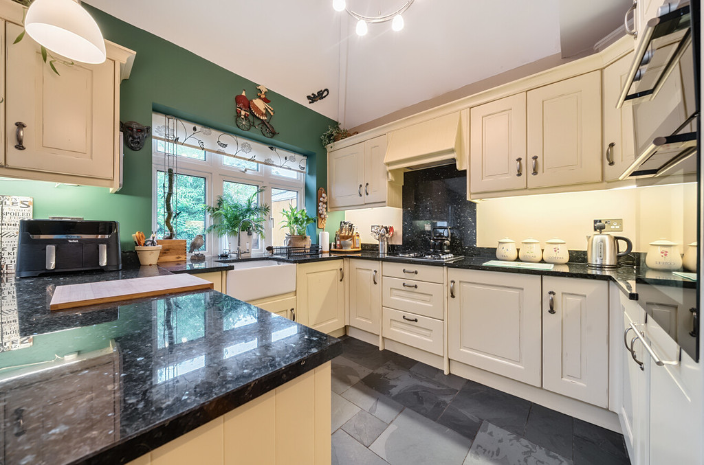 3 bed semi-detached house for sale in Old Farm Avenue, Sidcup  - Property Image 5