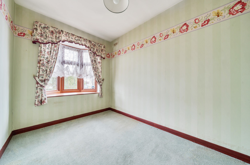 3 bed semi-detached house for sale in Marlborough Park Avenue, Sidcup  - Property Image 11