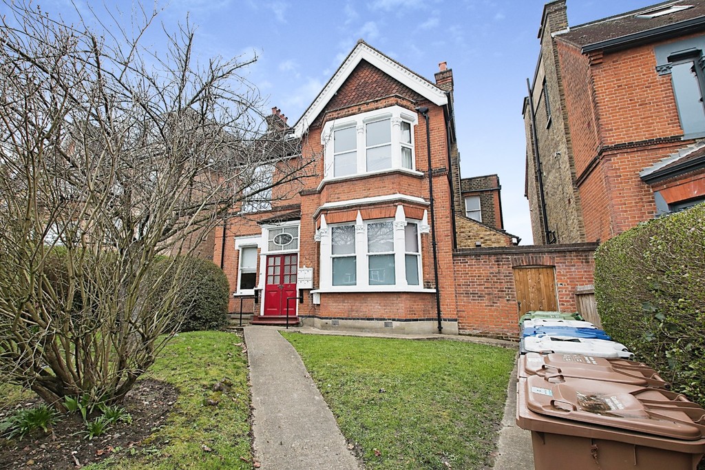 1 bed studio flat for sale in Station Road, Sidcup  - Property Image 1