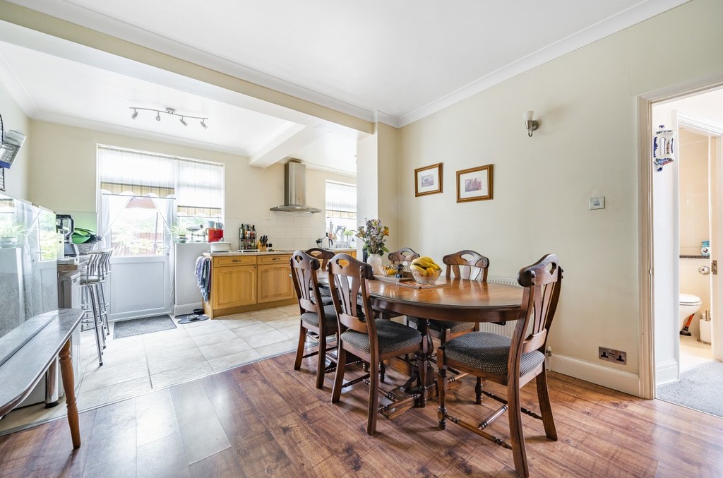 5 bed semi-detached house for sale in Marlborough Park Avenue, Sidcup  - Property Image 3