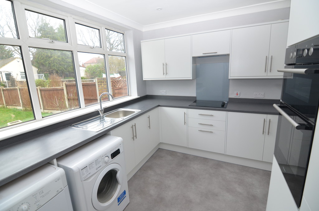 3 bed end of terrace house to rent in Penshurst Avenue, Sidcup, DA15 9EZ  - Property Image 3