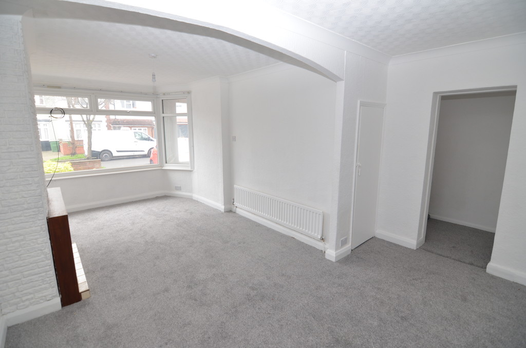 3 bed end of terrace house to rent in Penshurst Avenue, Sidcup, DA15 9EZ  - Property Image 2