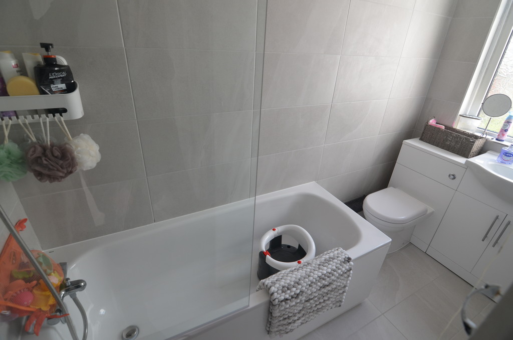 3 bed end of terrace house to rent in Penshurst Avenue, Sidcup, DA15 9EZ  - Property Image 5
