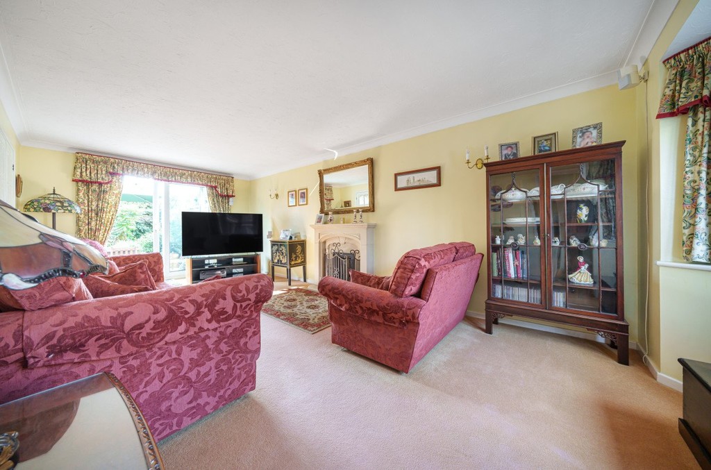 4 bed detached house for sale in Lamorbey Close, Sidcup  - Property Image 2