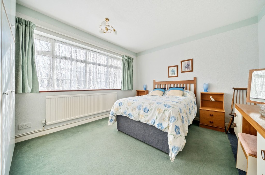 2 bed semi-detached bungalow for sale in Partridge Road, Sidcup  - Property Image 5