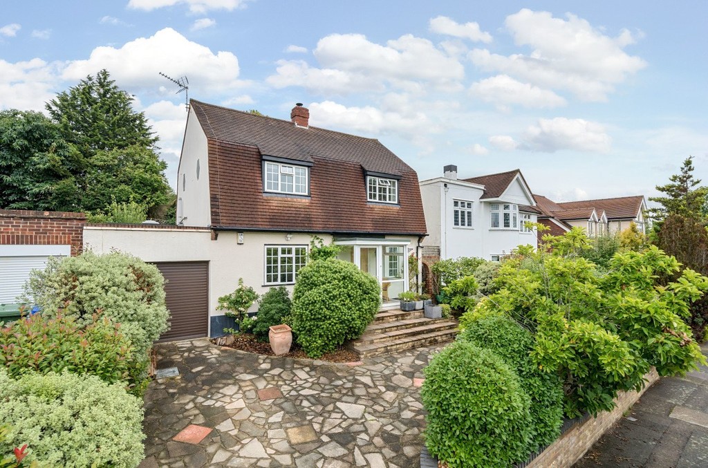 3 bed detached house for sale in Beechway, Bexley  - Property Image 1