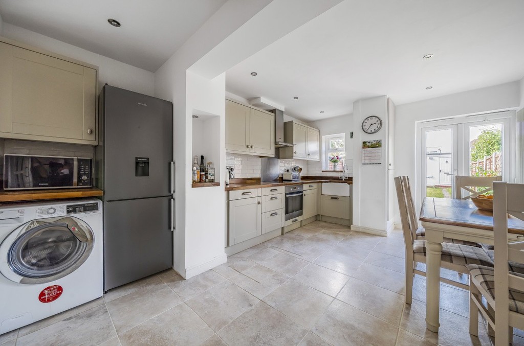 3 bed terraced house for sale in Beverley Avenue, Sidcup  - Property Image 4