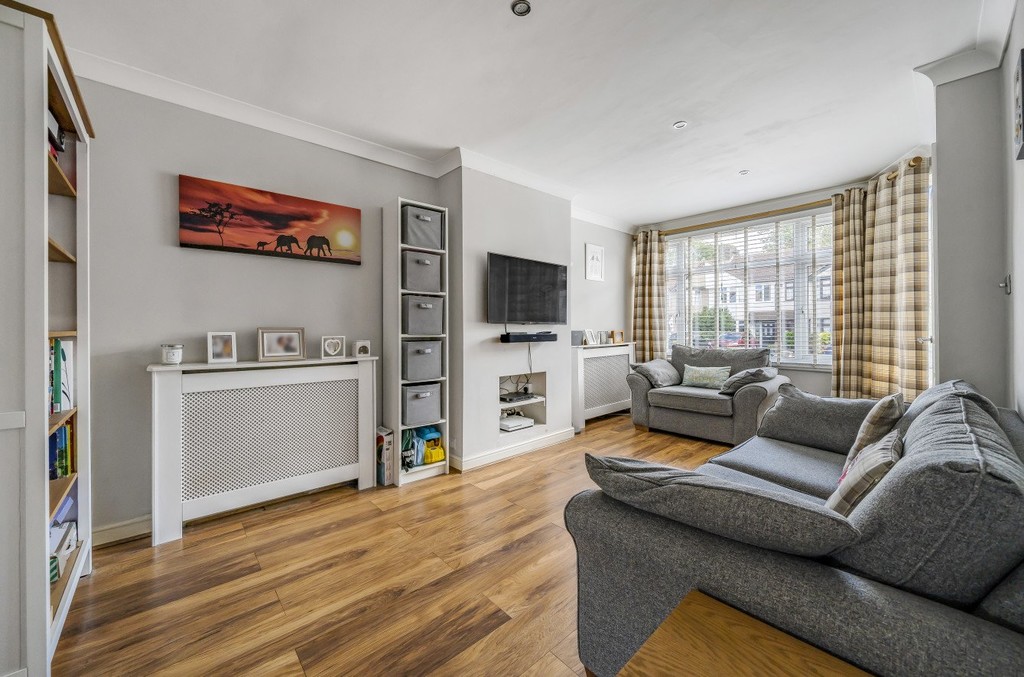 3 bed terraced house for sale in Beverley Avenue, Sidcup  - Property Image 2