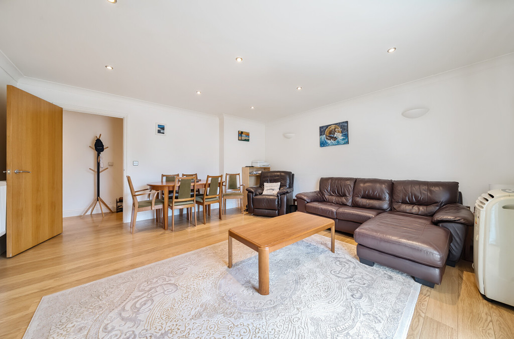 2 bed flat for sale in Maylands Drive, Sidcup  - Property Image 8