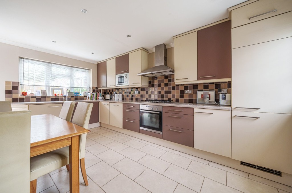 3 bed detached house for sale in Austral Close, Sidcup  - Property Image 4