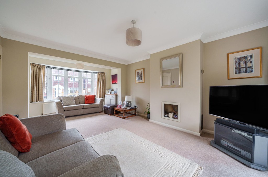 3 bed detached house for sale in Austral Close, Sidcup  - Property Image 3
