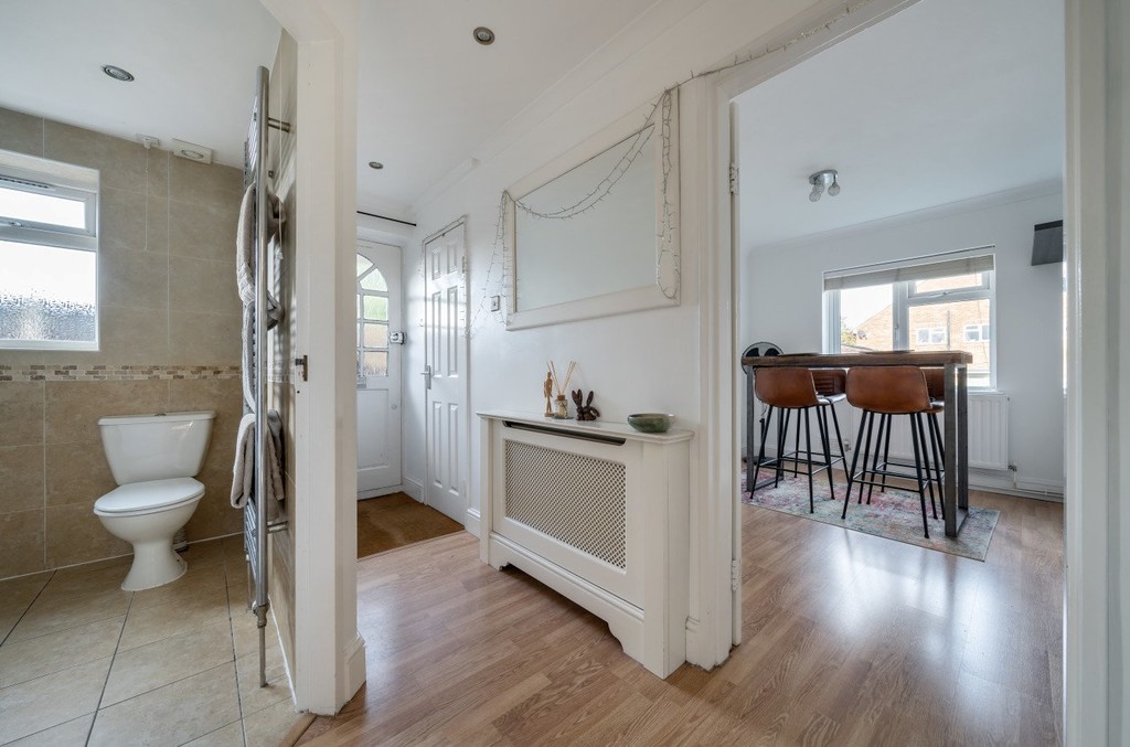 2 bed ground floor maisonette for sale in Esher Close, Bexley  - Property Image 14