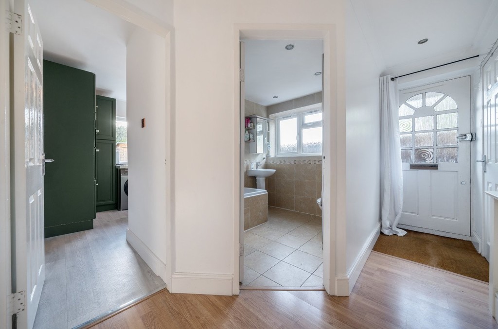 2 bed ground floor maisonette for sale in Esher Close, Bexley  - Property Image 15