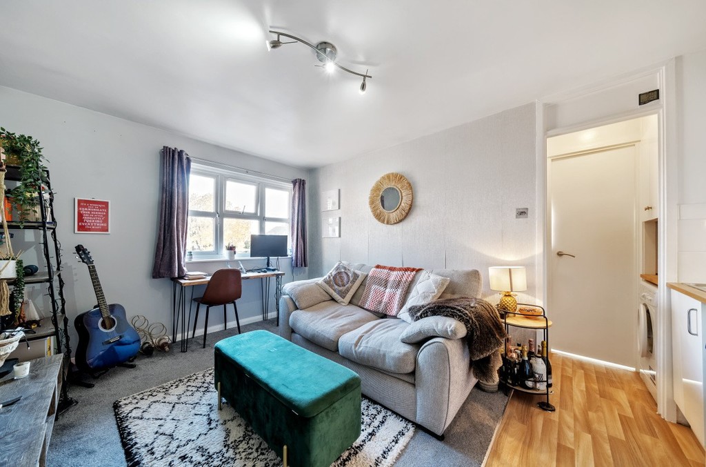 1 bed flat for sale in Kirkland Close, Sidcup - Property Image 1