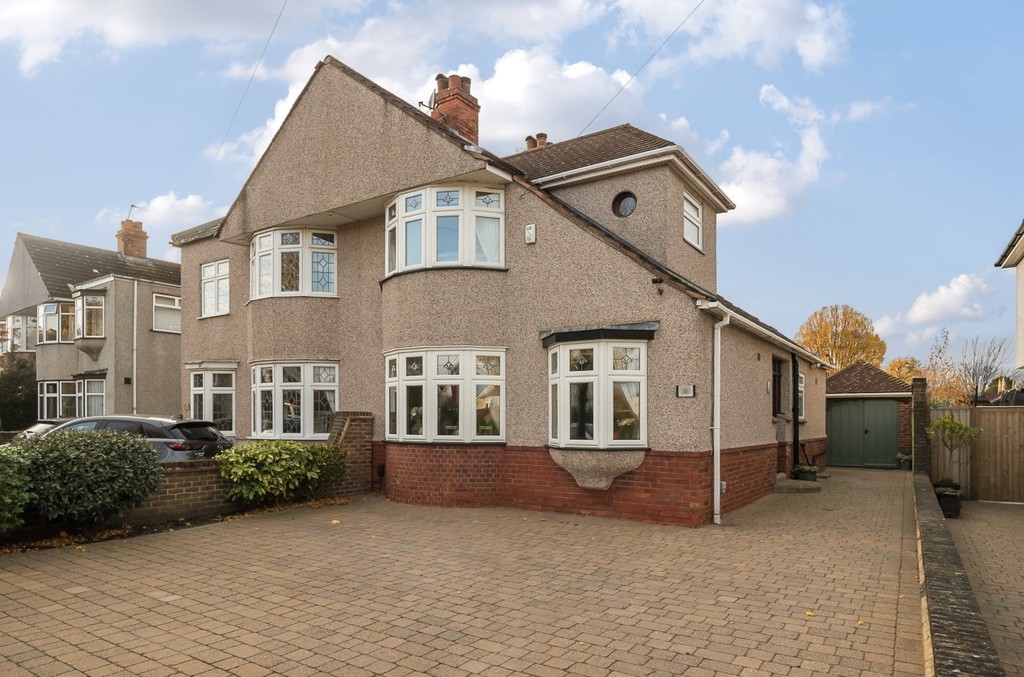 3 bed semi-detached house for sale in Cavendish Avenue, Sidcup - Property Image 1