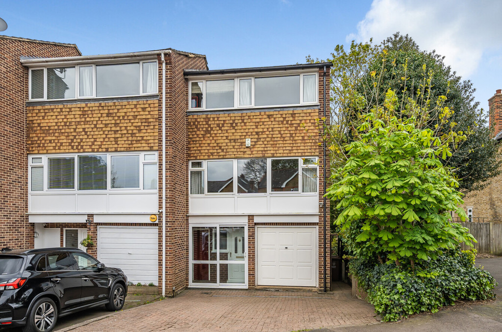 4 bed town house for sale in Church Avenue, Sidcup  - Property Image 1