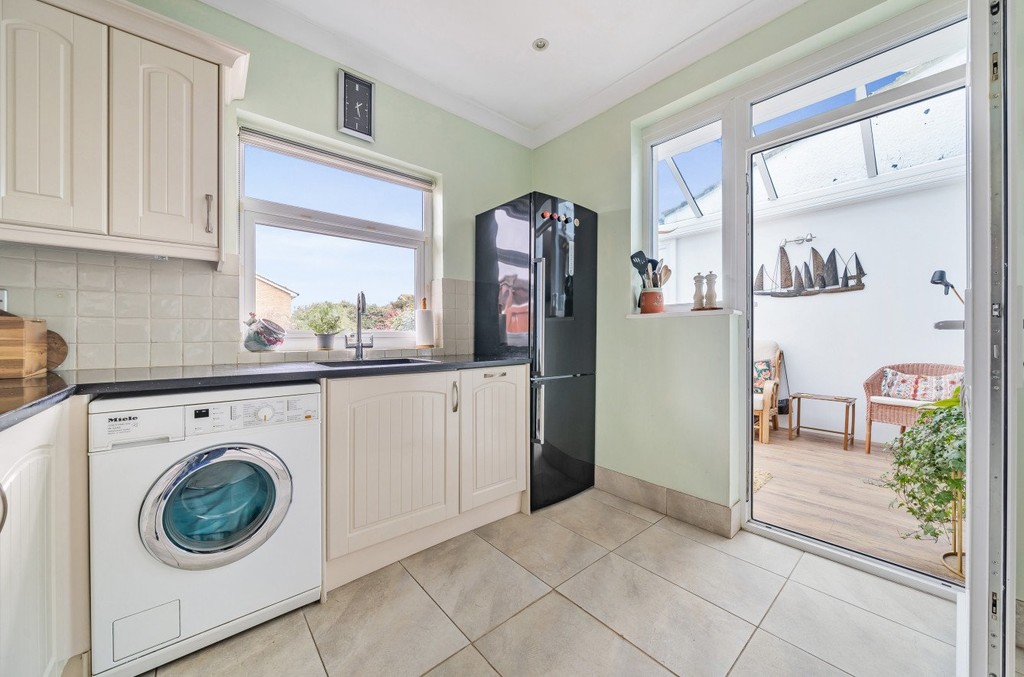 3 bed semi-detached house for sale in Old Farm Avenue, Sidcup  - Property Image 10