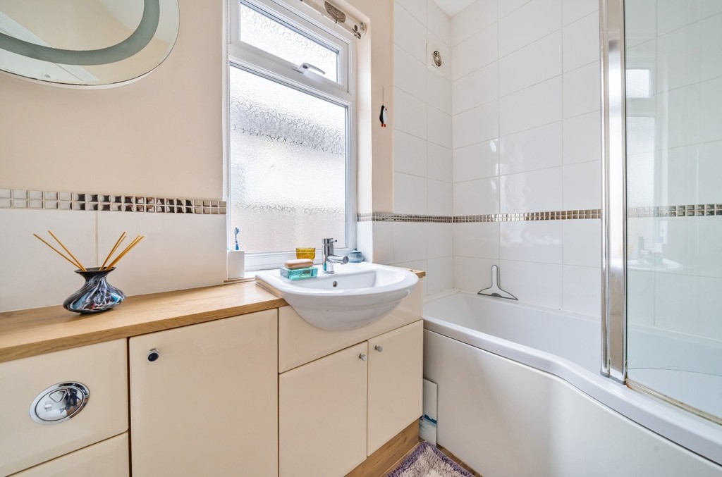 3 bed semi-detached house for sale in Old Farm Avenue, Sidcup  - Property Image 12