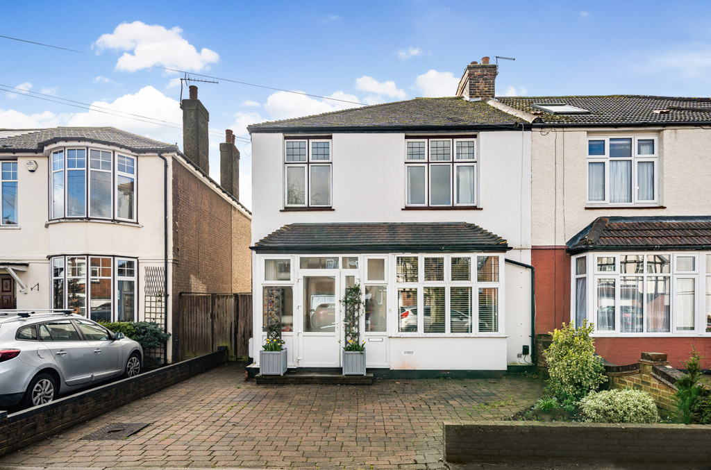 4 bed semi-detached house for sale in Longlands Park Crescent, Sidcup - Property Image 1