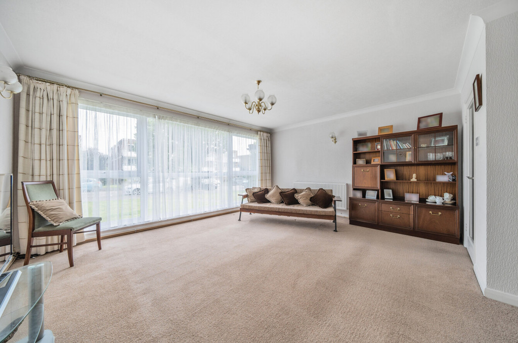 2 bed ground floor flat for sale in The Park, Sidcup  - Property Image 2