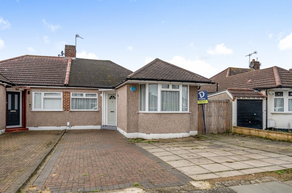 2 bed semi-detached bungalow for sale in Eaton Road, Sidcup - Property Image 1