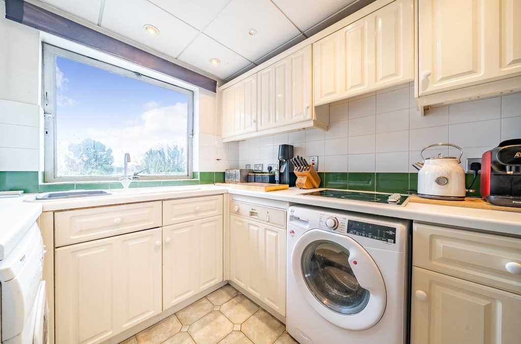 2 bed flat for sale in Longlands Road, Sidcup  - Property Image 9