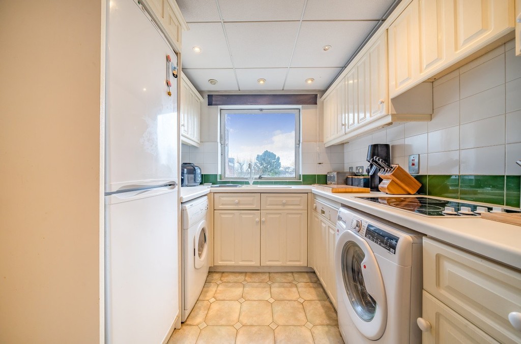 2 bed flat for sale in Longlands Road, Sidcup  - Property Image 10