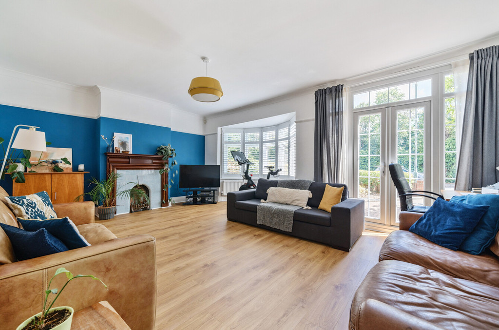 4 bed semi-detached house for sale in Burnt Oak Lane, Sidcup  - Property Image 3