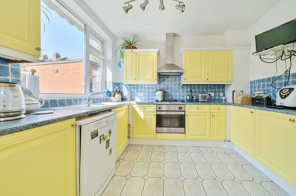 4 bed semi-detached house for sale in Collindale Avenue, Sidcup, DA15 9DW  - Property Image 5