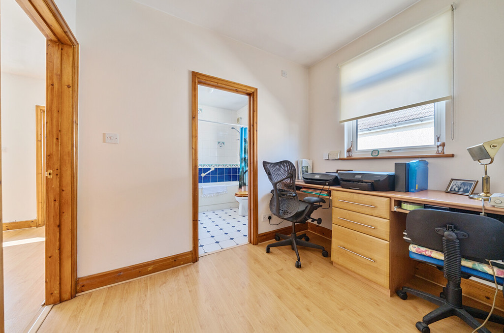 4 bed semi-detached house for sale in Collindale Avenue, Sidcup, DA15 9DW  - Property Image 6