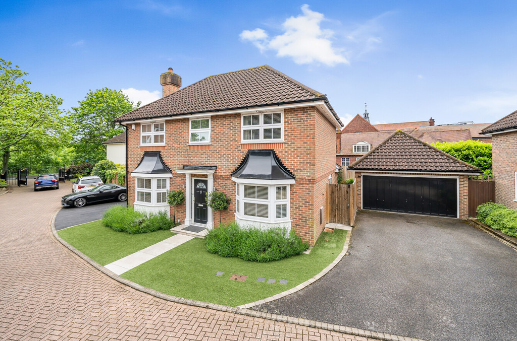 4 bed detached house for sale in Marrabon Close, Sidcup, DA15 9EF