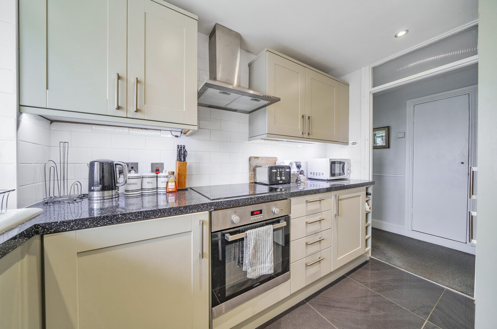 2 bed flat for sale in Hatherley Crescent, Sidcup  - Property Image 10