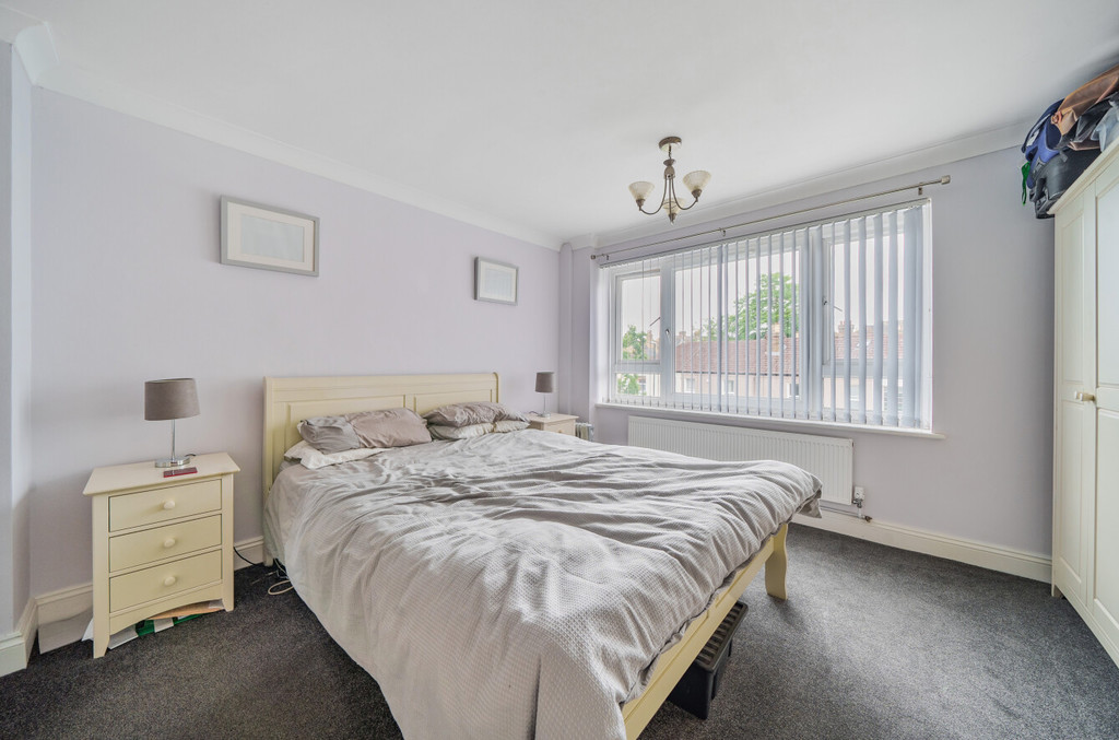 2 bed flat for sale in Hatherley Crescent, Sidcup  - Property Image 4