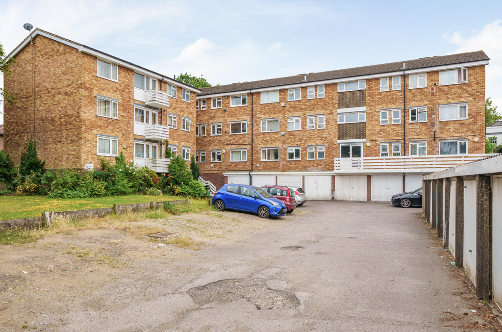 2 bed flat for sale in Hatherley Crescent, Sidcup  - Property Image 8