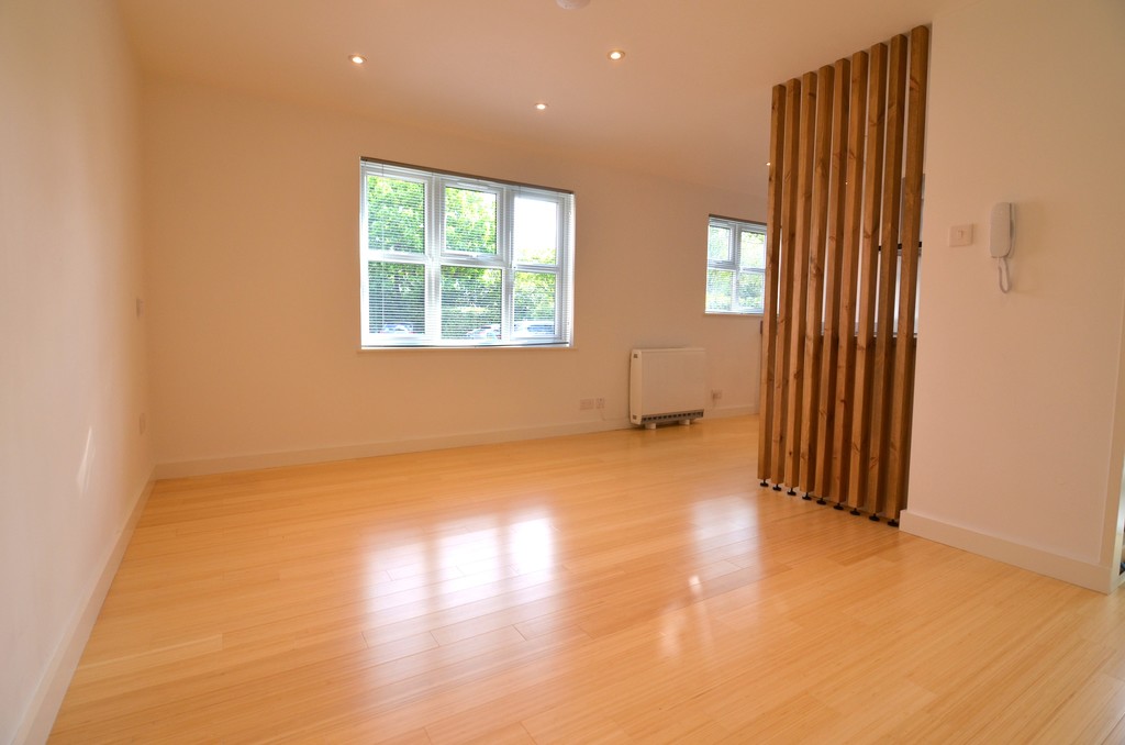 Studio flat to rent in Kirkland Close, Sidcup, DA15 8TP  - Property Image 2