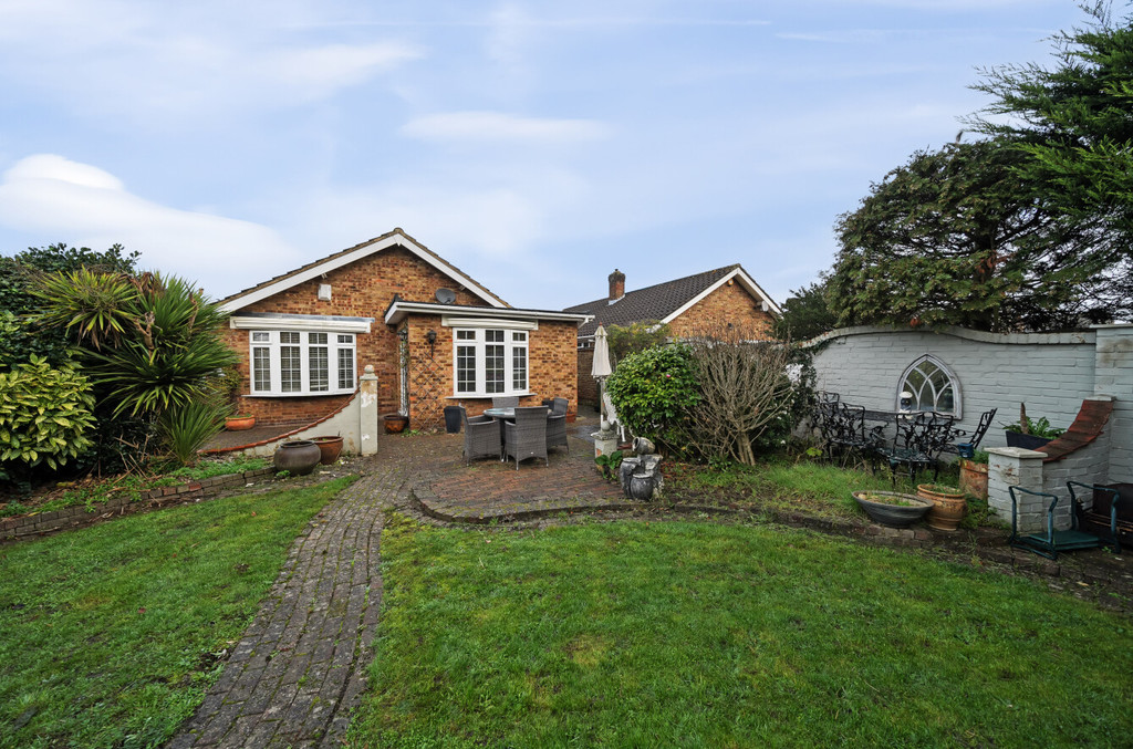 3 bed detached bungalow for sale in Oakley Park, Bexley  - Property Image 13