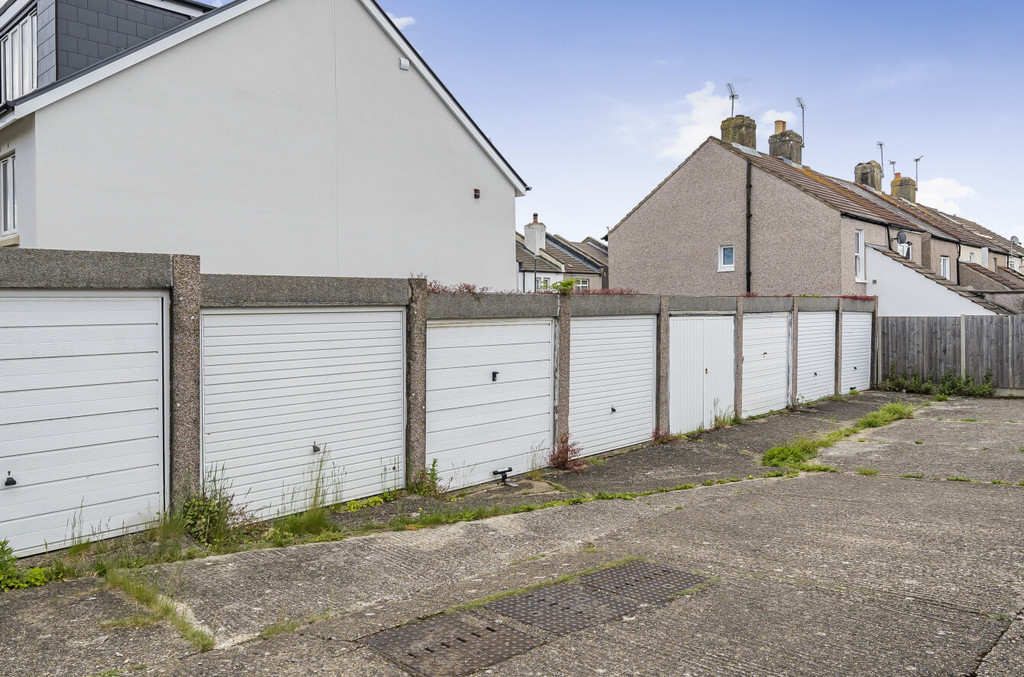 2 bed apartment for sale in Hatherley Road, Sidcup  - Property Image 4