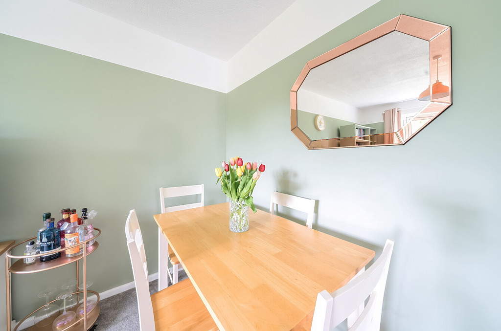 2 bed ground floor maisonette for sale in Bursdon Close, Sidcup  - Property Image 10