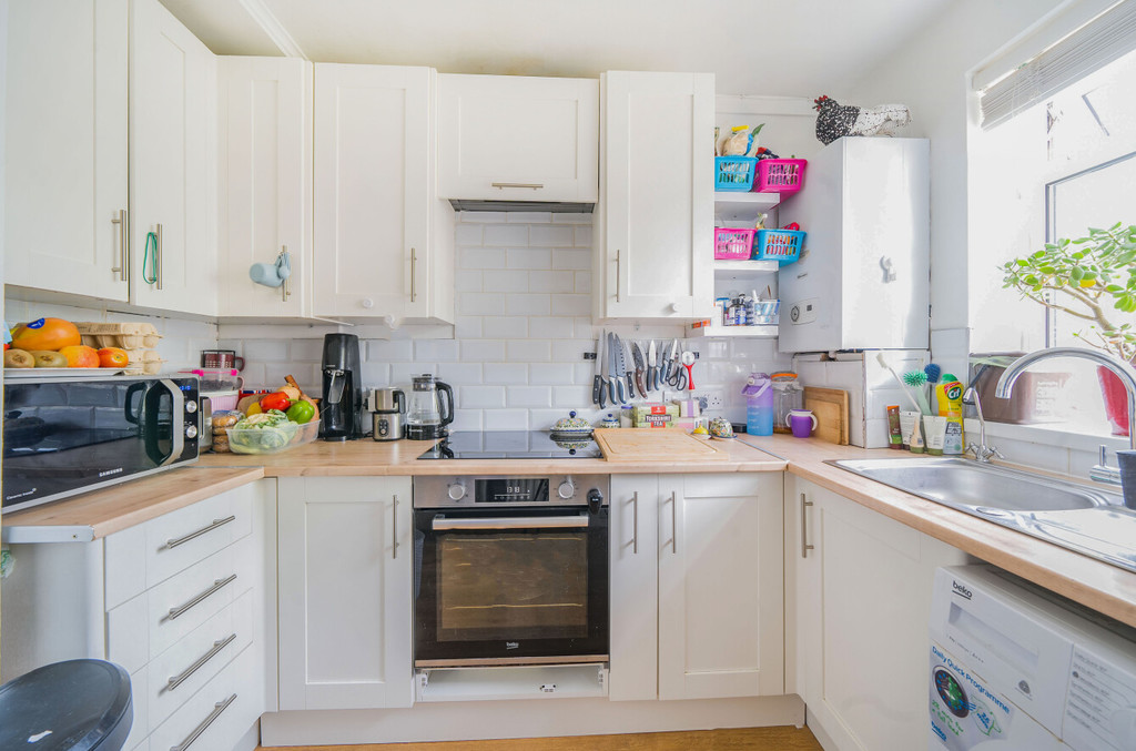 2 bed ground floor maisonette for sale in Blenheim Court, Sidcup  - Property Image 3