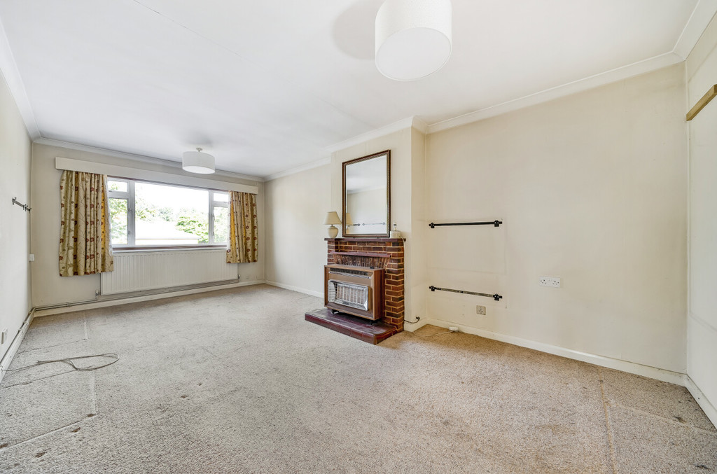 2 bed maisonette for sale in Old Farm Road East, Sidcup  - Property Image 2