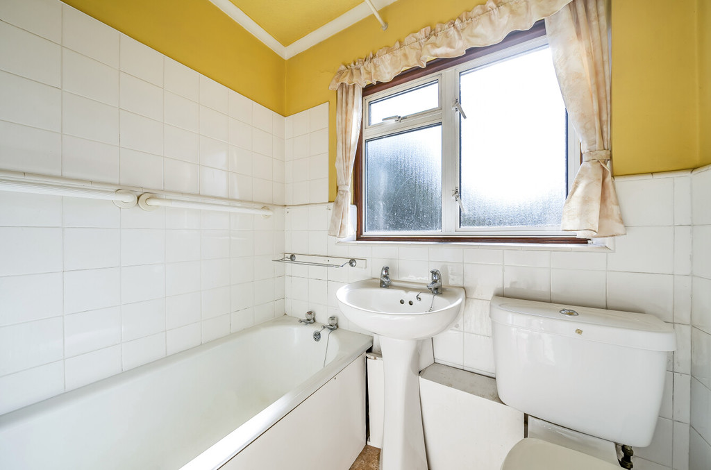 2 bed maisonette for sale in Old Farm Road East, Sidcup  - Property Image 6