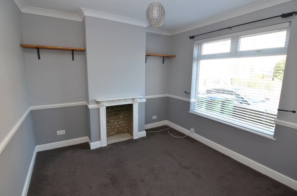 2 bed terraced house to rent in Albany Road, Belvedere  - Property Image 2