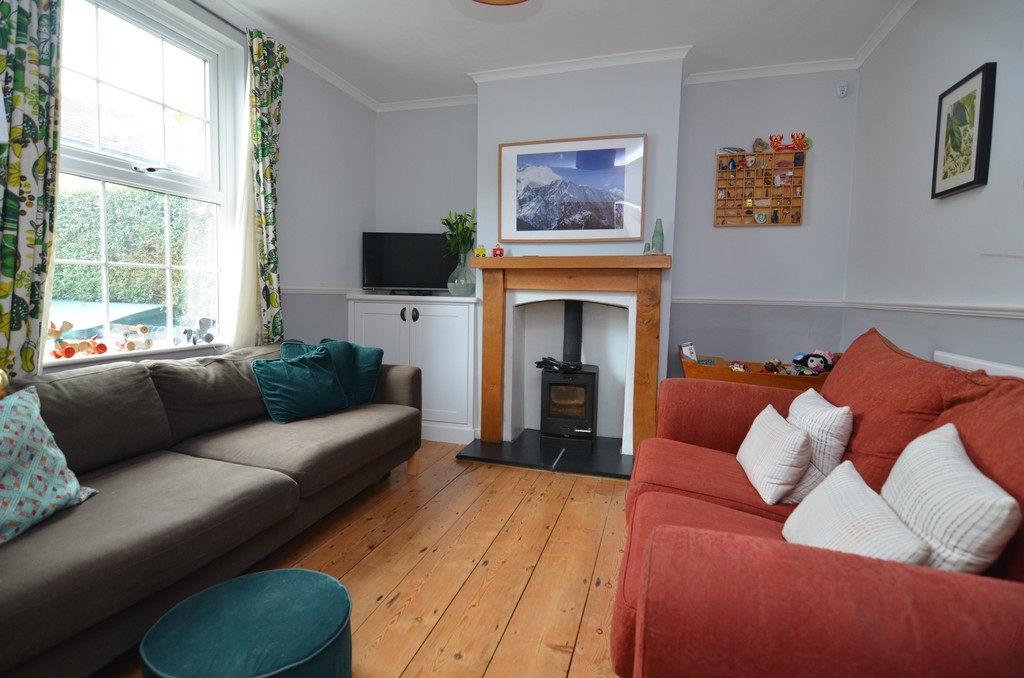 2 bed terraced house to rent in Peel Street, Maidstone  - Property Image 2