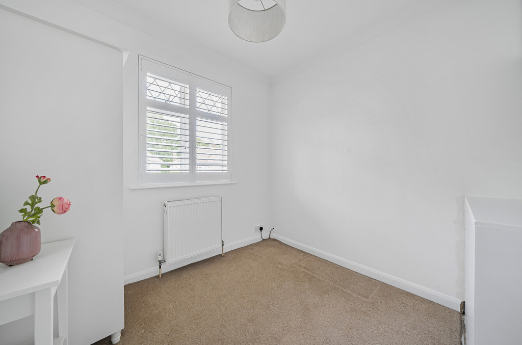 3 bed semi-detached house for sale in Cathcart Drive, Orpington  - Property Image 10