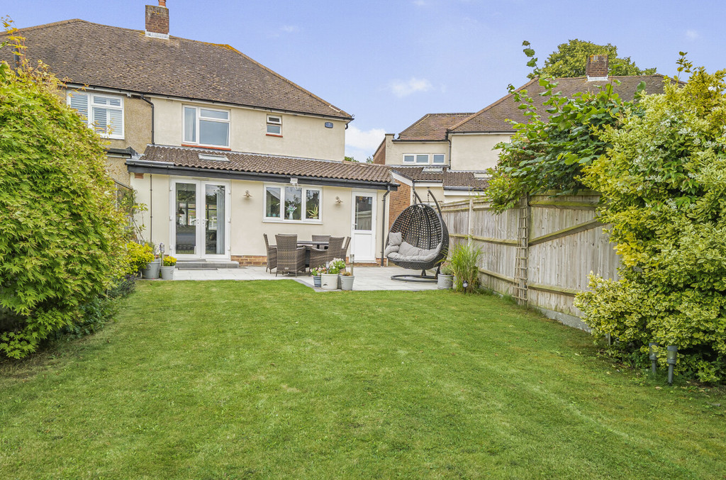 3 bed semi-detached house for sale in Cathcart Drive, Orpington  - Property Image 13