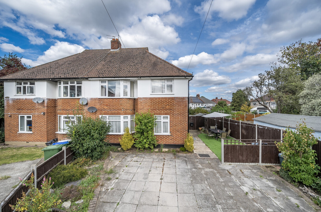 2 bed ground floor flat for sale in Blenheim Court, Sidcup  - Property Image 1